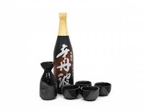 Rượu Sake Ozeki Karatamba 720ml